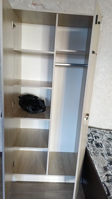 Продам распашной Шкаф