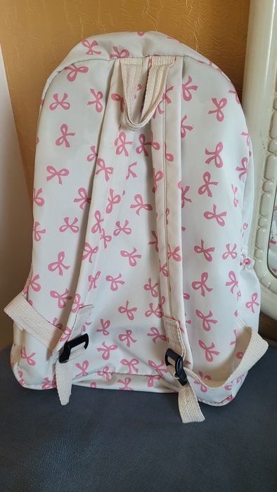 Продам рюкза для девочки