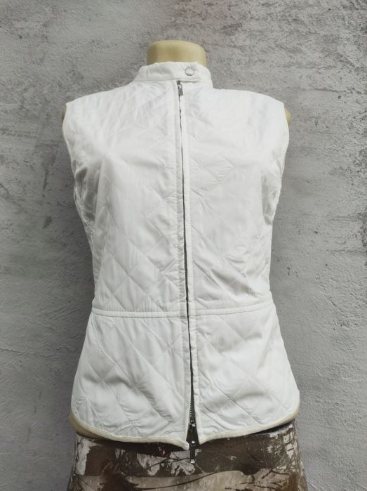 Vesta primavara alba dama Stefanel S M fermoar si capse