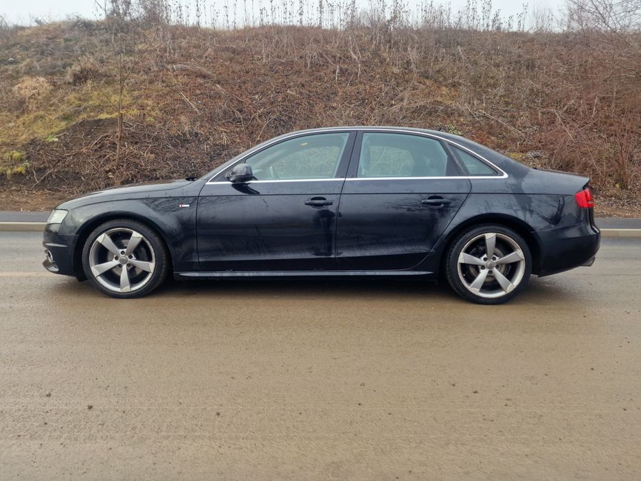 Dezmembrez Audi A4 B8 2.0 TDI S-line