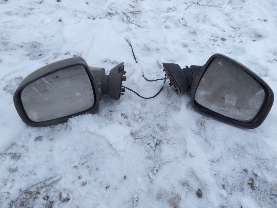 Зеркало на Ларгус