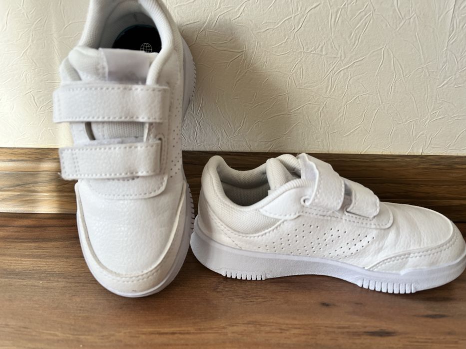 Маратонки adidas