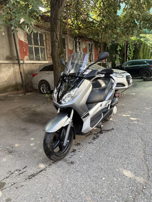Yamaha X MAX 250i