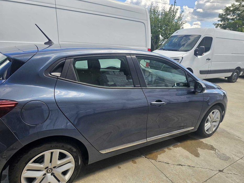 Renault Clio E-Tech Hybrid 2021 • AUTOMATĂ • 73.000 KM