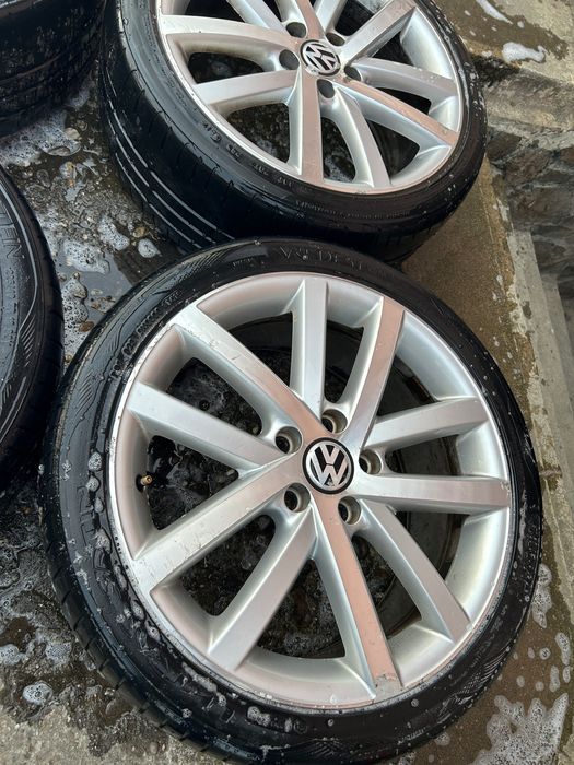 Vând jante aliaj originale VW R18