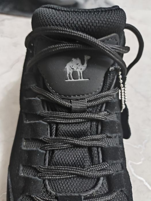 Продам кроссовки осень весна camel