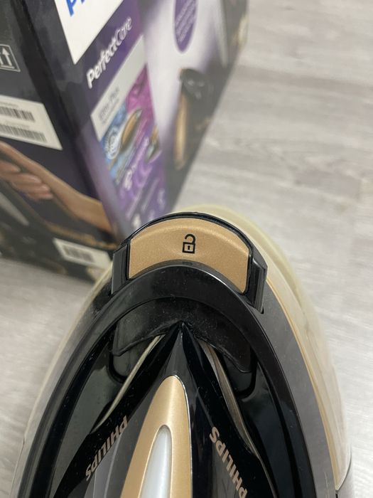 Парогенератор Philips PerfectCare Elite Plus