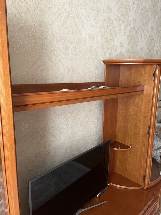 Сервант продаем