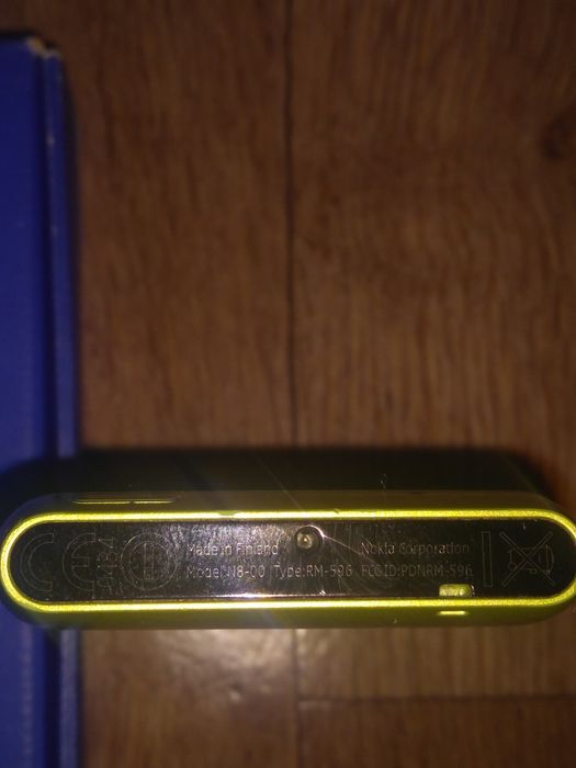 Продам смартфон Nokia N8 (оригинал)
