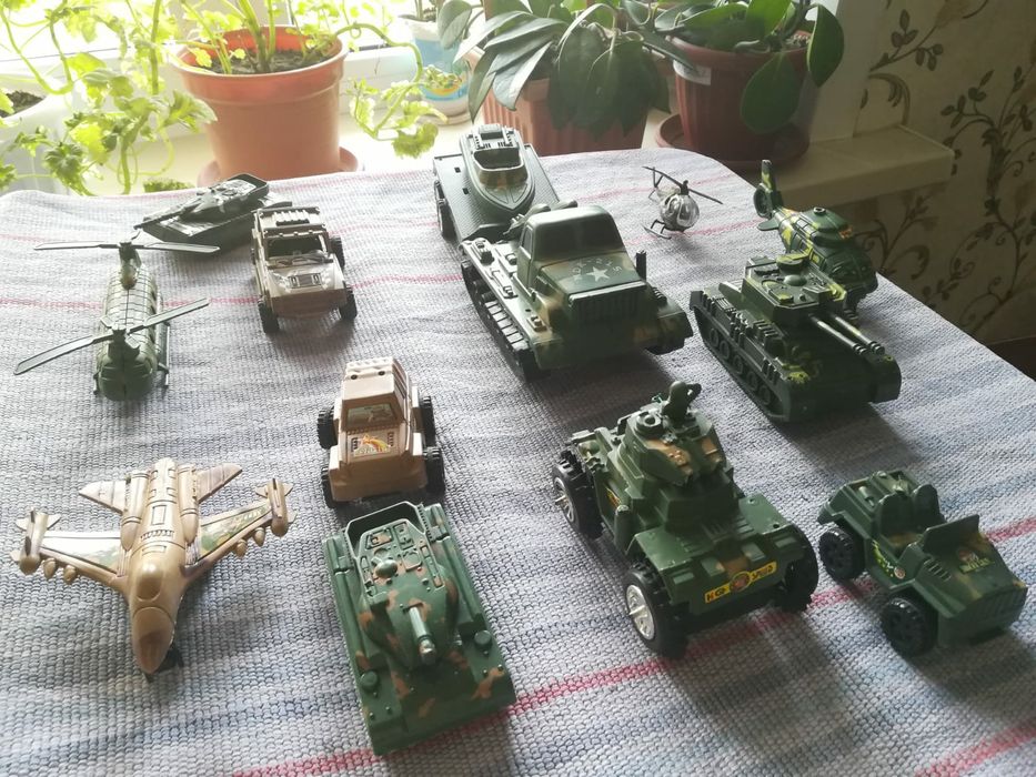 Игрушки для мальчиков