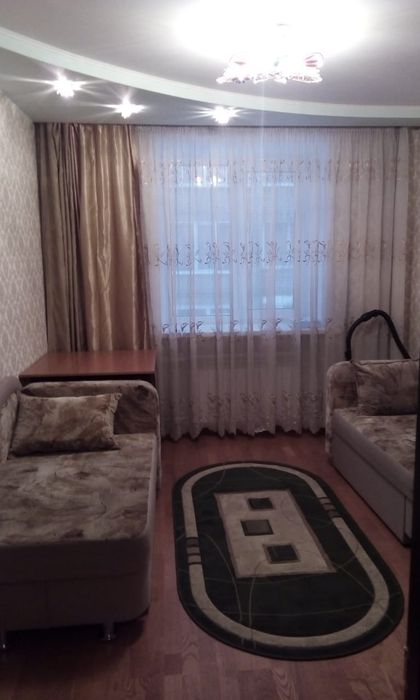 3 комн Центр,1 школа,ул.Конституции