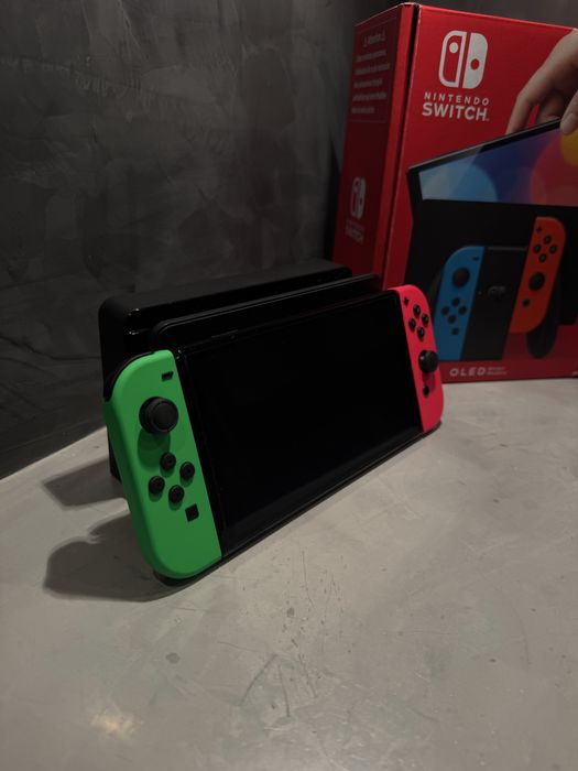 КАТО НОВО Nintendo Switch OLED + Pokemon Violet