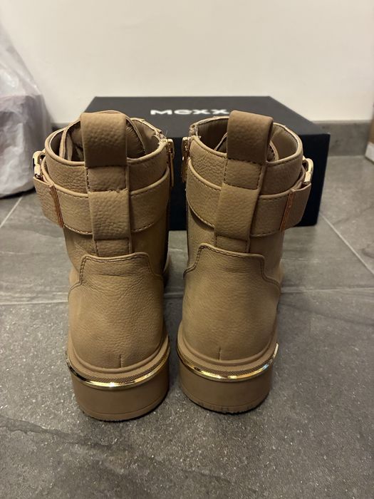 Бежови боти Mexx