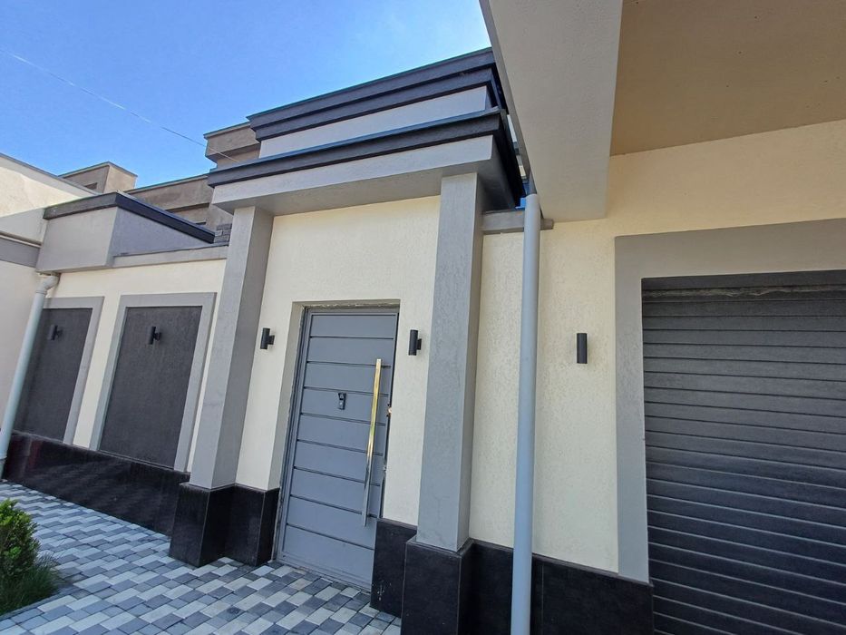 Фасад. Травертин .марморино