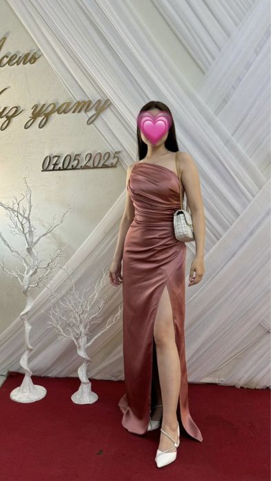 Вечернее платье