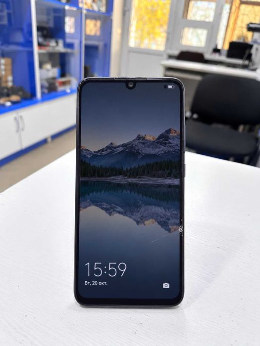 Телефон HUAWEI P30 Lite