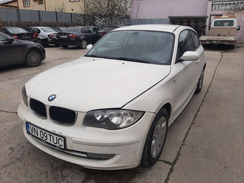 Aripa stanga, dreapta bmw seria1 e81,e87