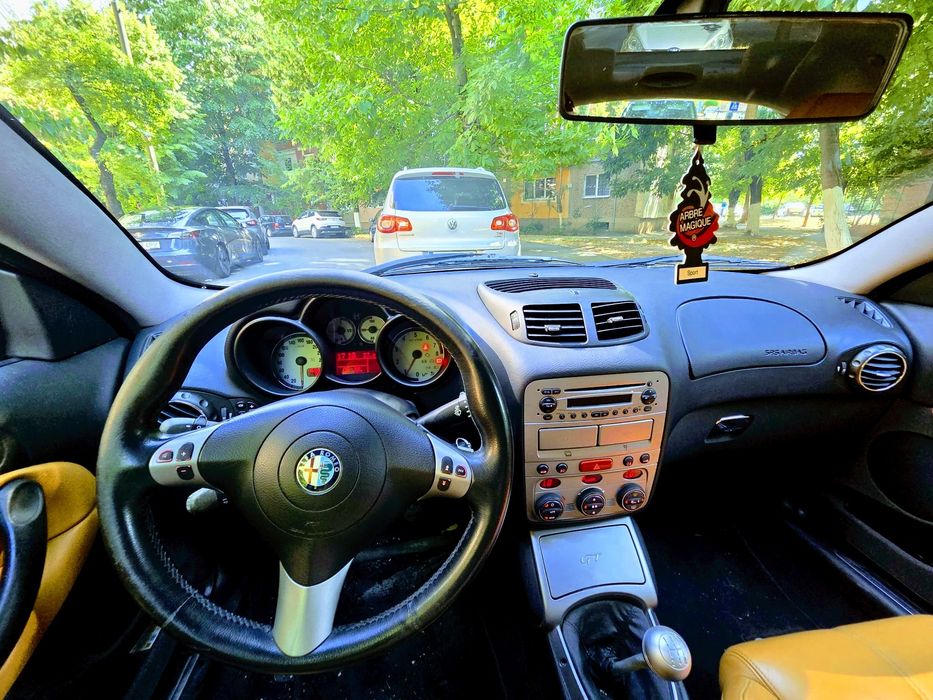 Alfa romeo GT 2.0 JTS, benzina an 2005