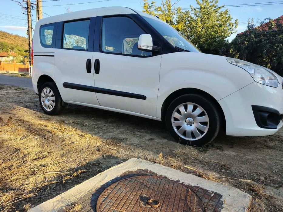 Opel Combo Tour 1.6 Diesel 120 CP 2017 Euro 6