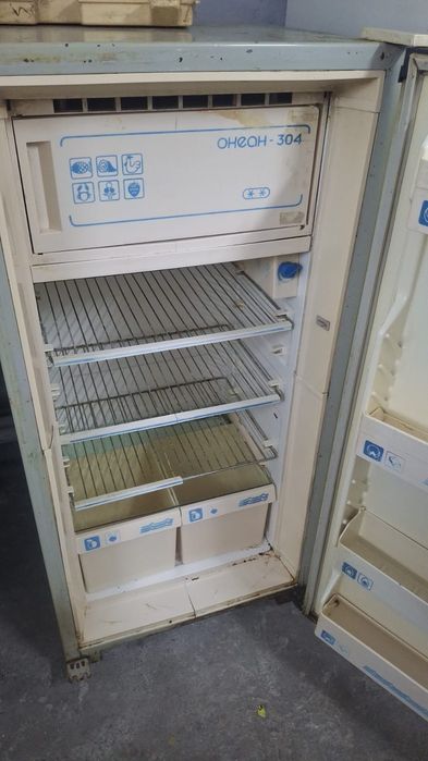 Продам холодильник