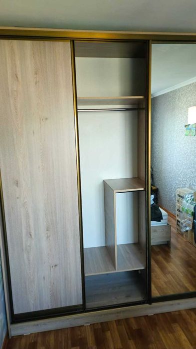 Продается шкаф купе