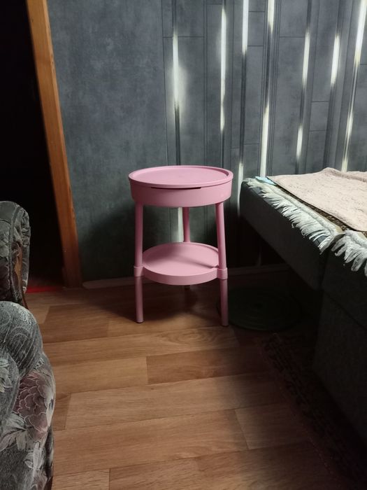 Прикроватный столик - шкатулка.