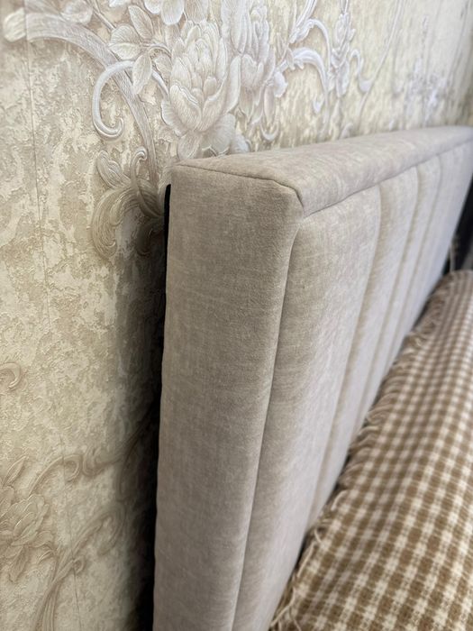 Спальная кровать