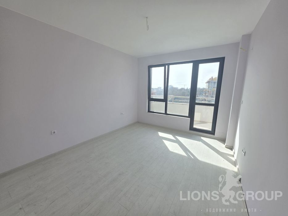 Продава се Двустаен апартамент в Варна, Изгрев - 67 кв.м за 1183 €/кв.м - Снимка #3