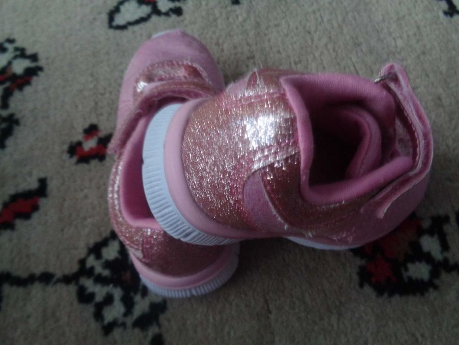 Vand adidasi fetita 3.