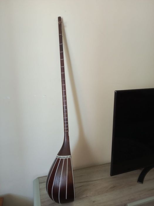Musiqa asboblari sotiladi