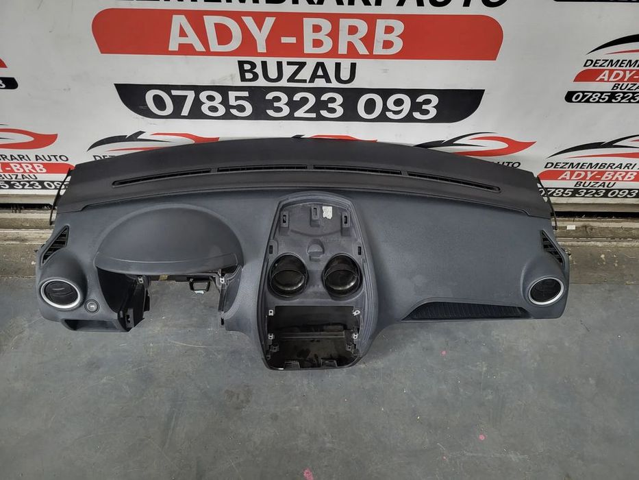 plansa de bord/scoica bord ford fiesta mk 5