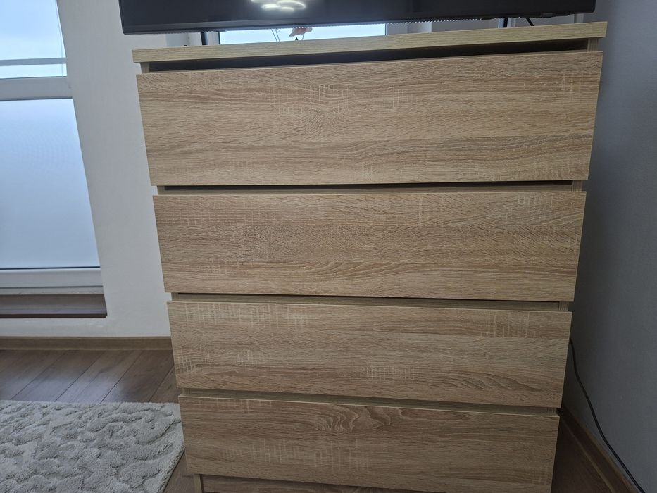 Vând comodă stare bună