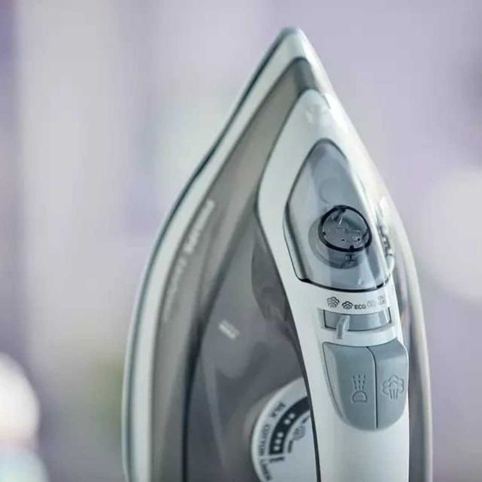 Парна ютия Philips EasySpeed (GC1751/80) 2000W Керамична плоча 220 мл