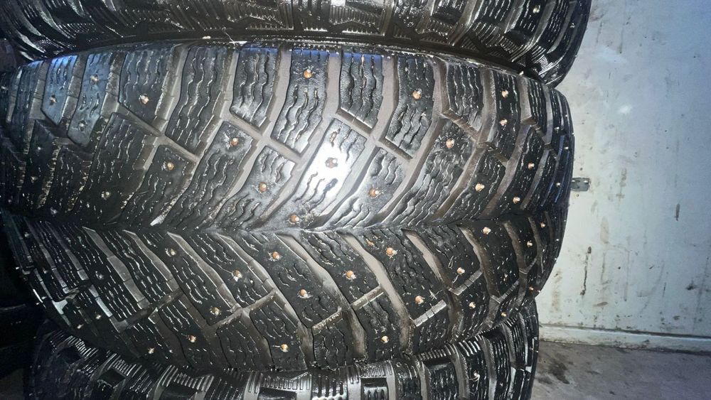 Шины 215,60, 16 шипы