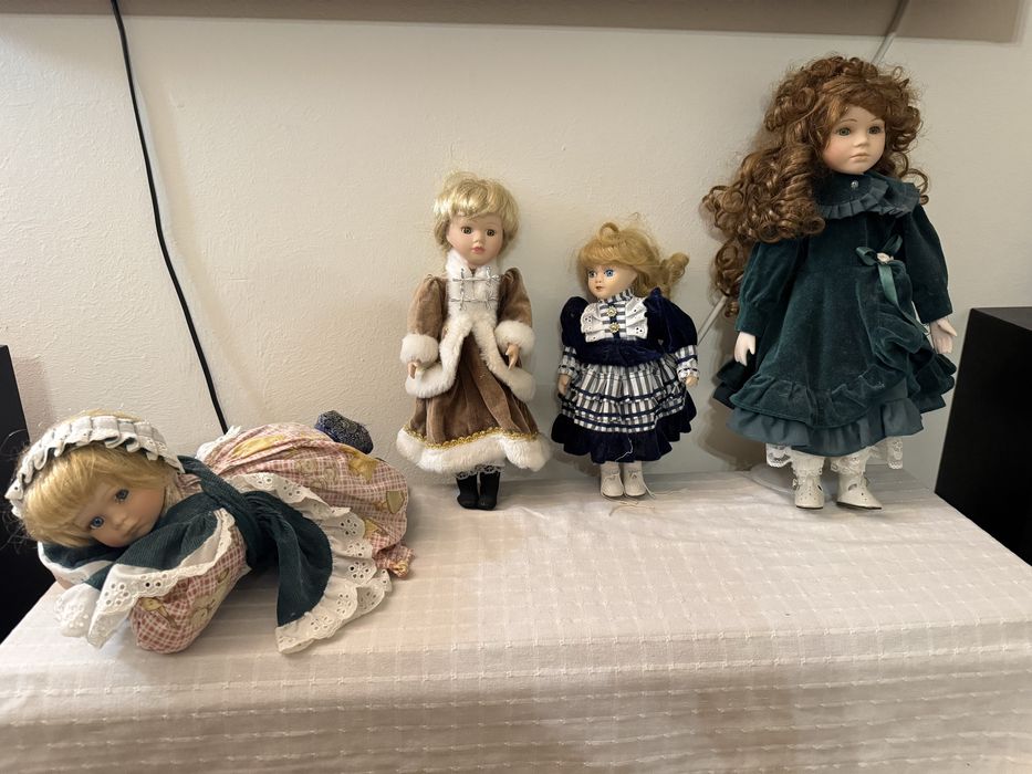 Vand papusi de colectie