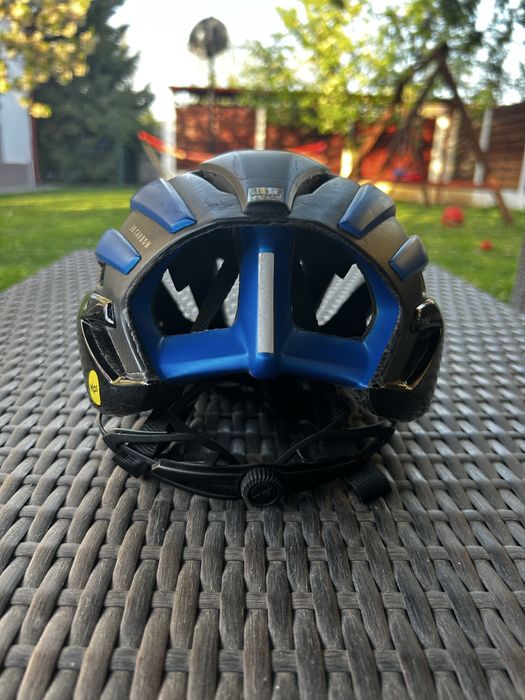 Casca Met Trenta 3k Carbon Mips