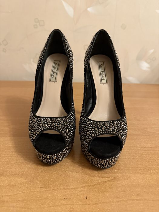 Женские вечерние туфли