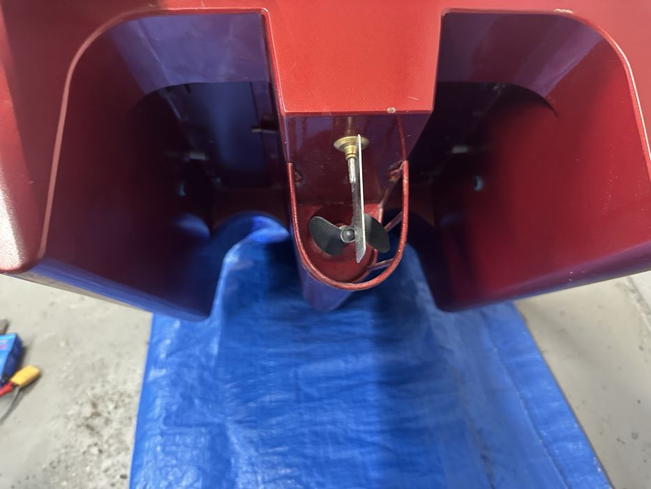 Navomodel plantan catamaran RC Fibră de Sticlă  + Autopilot GPS