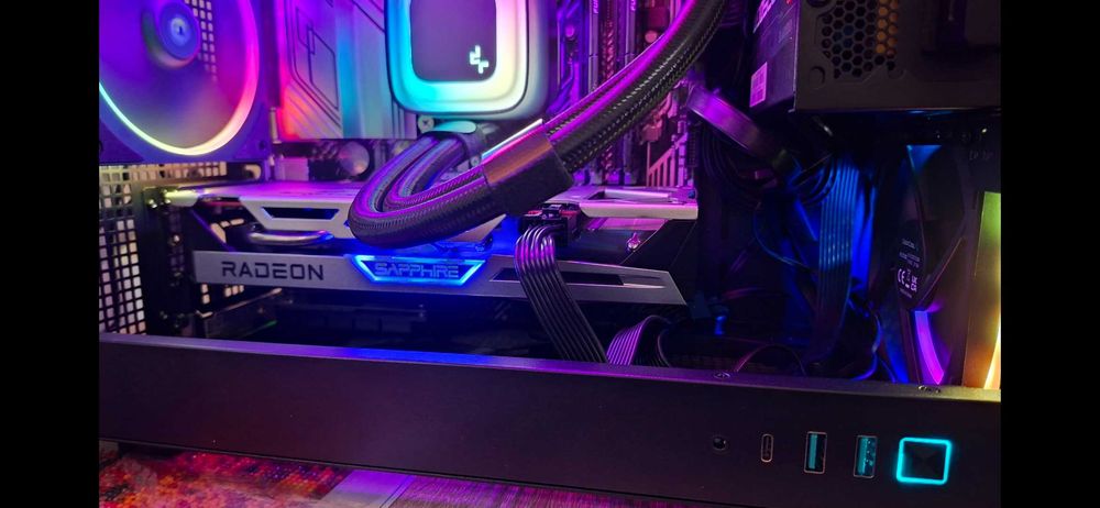 Sapphire Nitro+ AMD Radeon RX 6600 XT