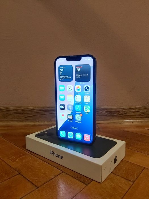 iPhone 13   in stare bună