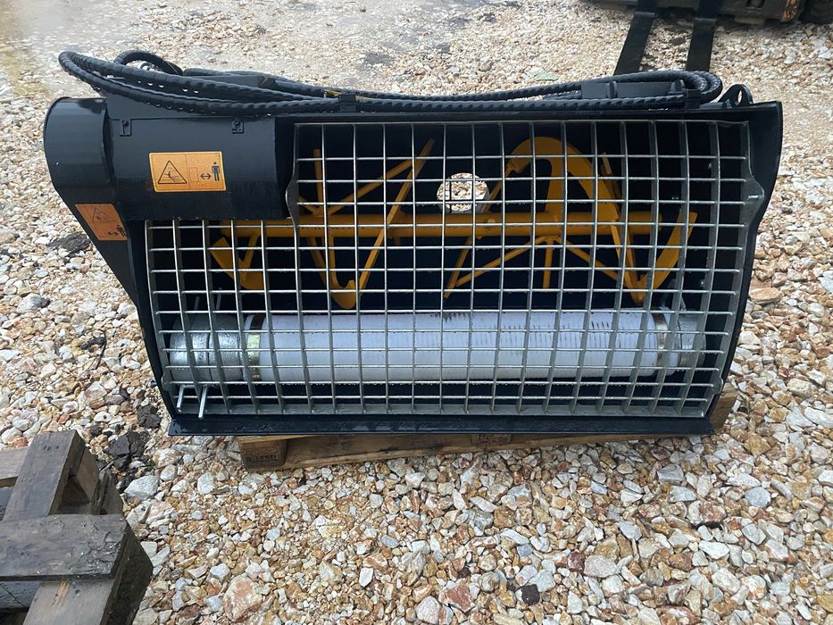 Кофа за бъркане на бетон за мини челен товарач 250 литър за