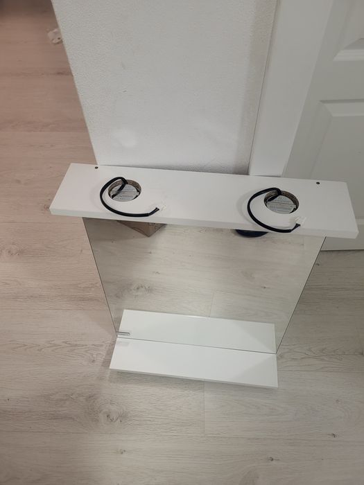 Vând oglindă de baie 52/72