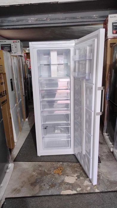 Чисто нов Вертикален Фризер BEKO-БЕКО 192 см 404 л AeroFlow™ No Frost