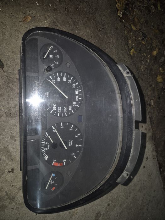 Запчасти по салону от Е39