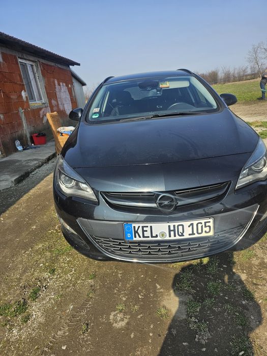 Opel astra J 2013