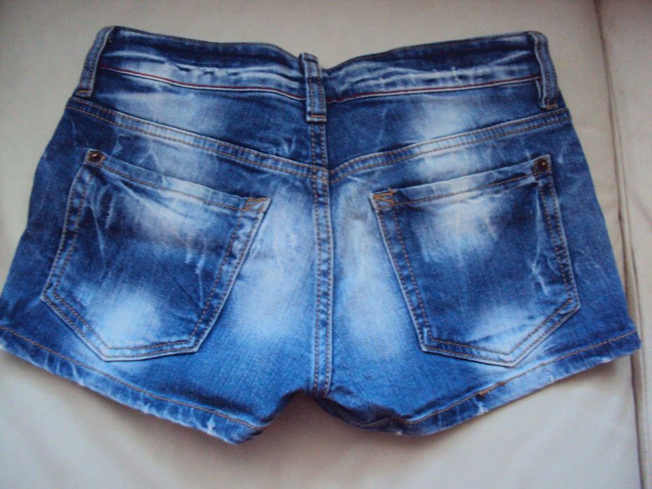 DSQUARED дамски дънкови панталони къси - 38 номер