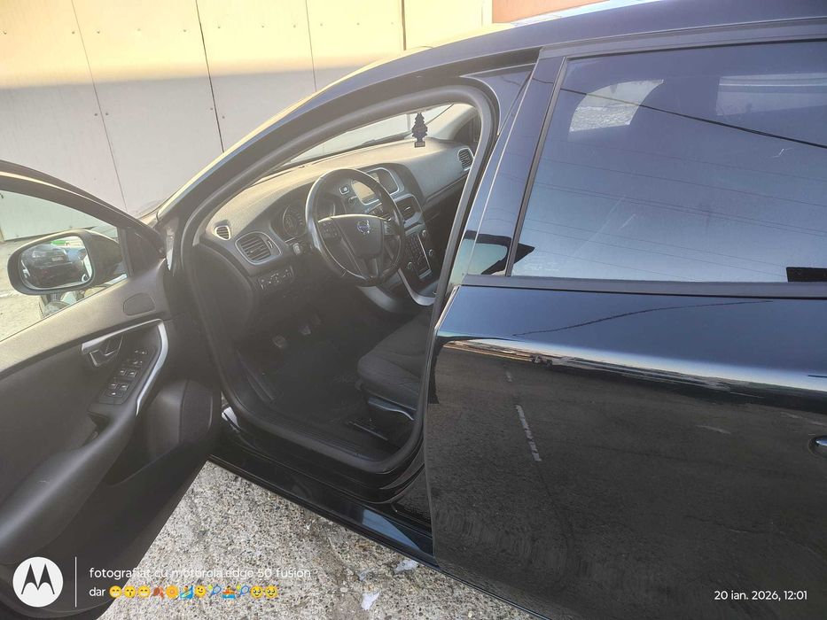 De vanzare Volvo V40,D3 unic propietar in tara.