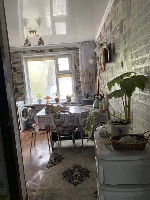 Продам 4 х комн квартиру