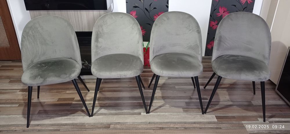 Scaune  universale(4 bucății)