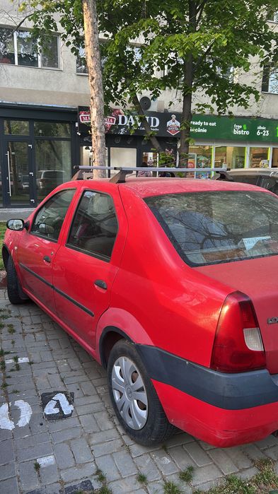 Vând Dacia Logan